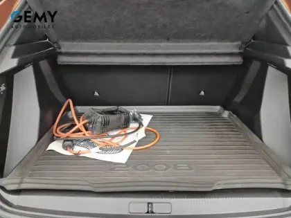 Photo 5 Peugeot 2008  Electrique 136 ch