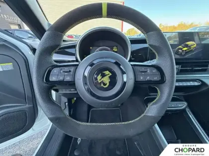 Photo 15 Abarth 600  e 240 ch