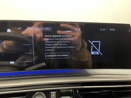 Photo 39 Peugeot 3008  Electrique 210 ch 73 kWh