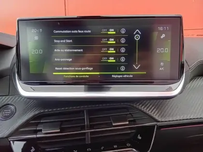 Photo 22 Peugeot 2008  PureTech 130 S&S EAT8