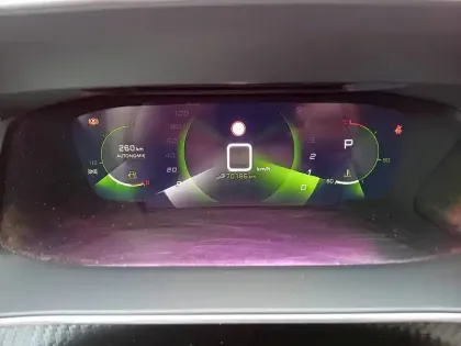 Photo 16 Peugeot 2008  PureTech 130 S&S EAT8