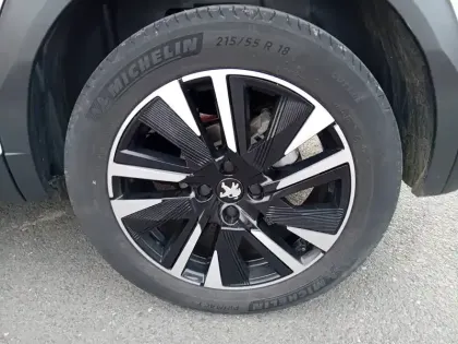 Photo 7 Peugeot 2008  PureTech 130 S&S EAT8