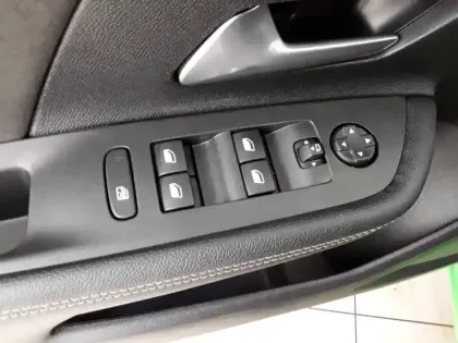 Photo 18 Opel Mokka  Electrique 136 ch & Batterie 50 kWh