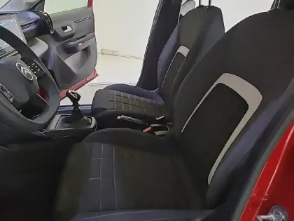 Photo 10 Citroën C3  Turbo 100 ch BVM6