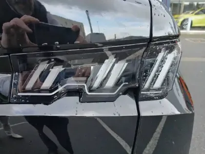 Photo 16 Peugeot 3008  Hybrid 145 e-DCS6