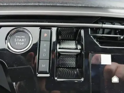 Photo 33 Peugeot 3008  Hybrid 145 e-DCS6