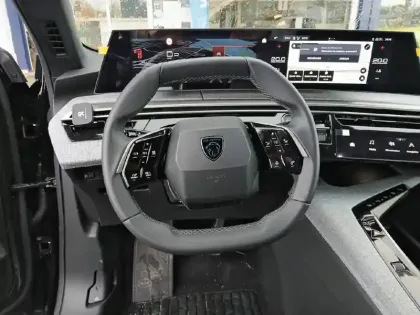 Photo 8 Peugeot 3008  Hybrid 145 e-DCS6