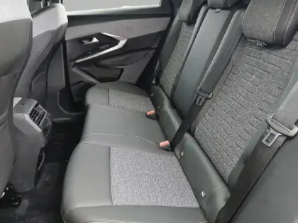 Photo 31 Peugeot 3008  Hybrid 145 e-DCS6