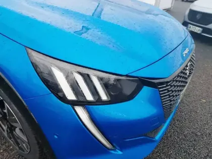 Photo 15 Peugeot 208  PureTech 130 S&S EAT8