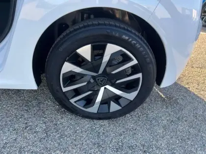 Photo 27 Peugeot 208 Gén. II Ph2 Active 5