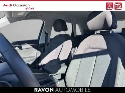 Photo 16 Audi Q3  35 TDI 150 ch S tronic 7