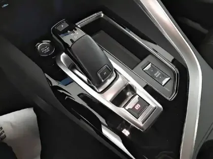 Photo 13 Peugeot 3008  BlueHDi 130ch S&S EAT8