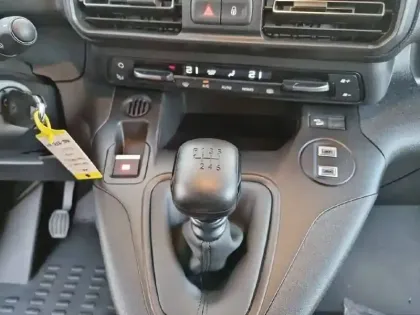 Photo 13 Peugeot Partner  FOURGON M 650 KG BLUEHDI 100 S&S BVM6