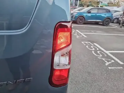 Photo 16 Peugeot Partner  FOURGON M 650 KG BLUEHDI 100 S&S BVM6