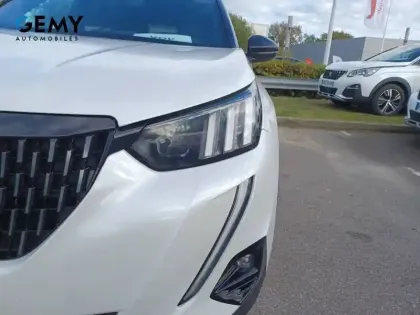 Photo 14 Peugeot 2008  PureTech 130 S&S EAT8