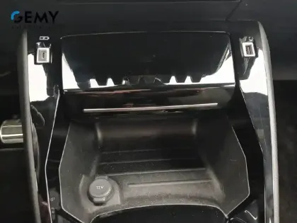 Photo 38 Peugeot 2008  PureTech 130 S&S EAT8