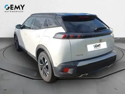 Photo 6 Peugeot 2008  PureTech 130 S&S EAT8