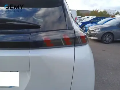 Photo 16 Peugeot 2008  PureTech 130 S&S EAT8