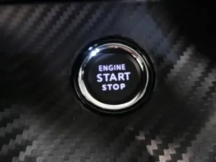 Photo 15 Peugeot 208  BlueHDi 100 S&S BVM6