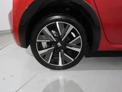 Photo 8 Peugeot 208  BlueHDi 100 S&S BVM6