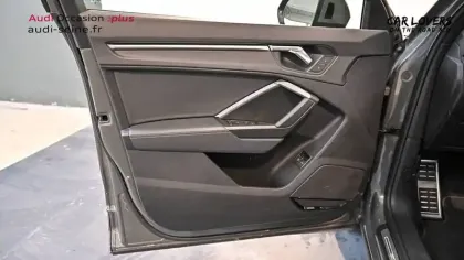 Photo 13 Audi Q3  45 TFSIe 245 ch S tronic 6