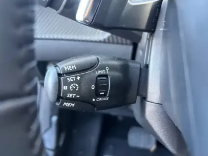 Photo 17 Peugeot 208  Hybrid 110 e-DCS6