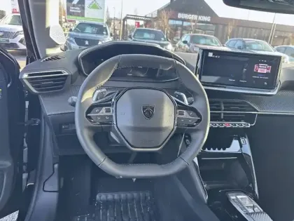 Photo 8 Peugeot 208  Hybrid 110 e-DCS6