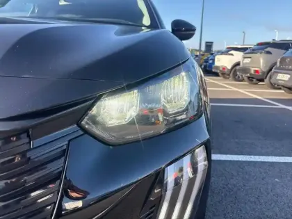 Photo 15 Peugeot 208  Hybrid 110 e-DCS6