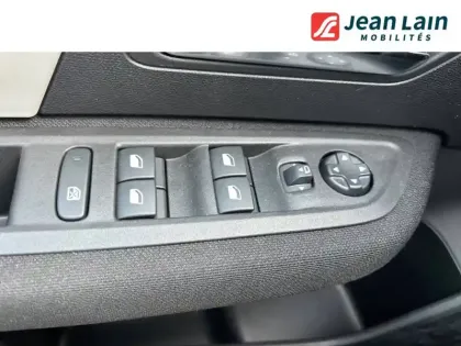 Photo 38 Citroën C4 Gén. III Ph2 PLUS 5