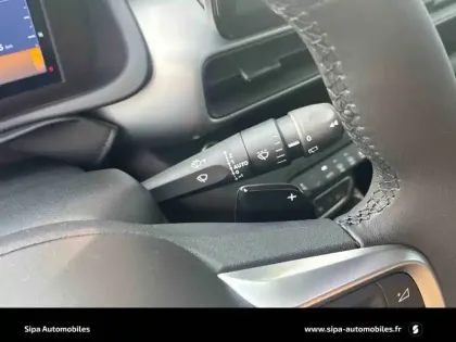 Photo 18 Jeep Avenger  1.2 Turbo T3 110 ch e-Hybrid BVR6