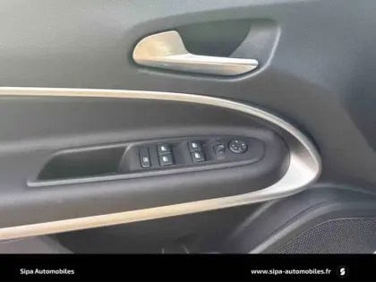 Photo 24 Jeep Avenger  1.2 Turbo T3 110 ch e-Hybrid BVR6