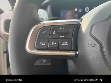 Photo 16 Jeep Avenger  1.2 Turbo T3 110 ch e-Hybrid BVR6