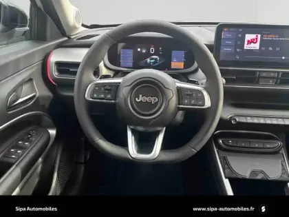 Photo 12 Jeep Avenger  1.2 Turbo T3 110 ch e-Hybrid BVR6