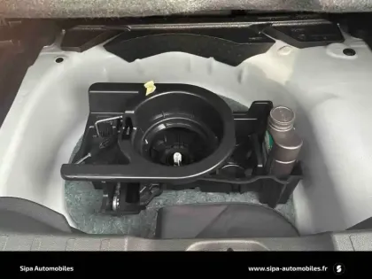 Photo 5 Jeep Avenger  1.2 Turbo T3 110 ch e-Hybrid BVR6