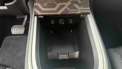 Photo 29 Jeep Avenger  1.2 Turbo T3 110 ch e-Hybrid BVR6