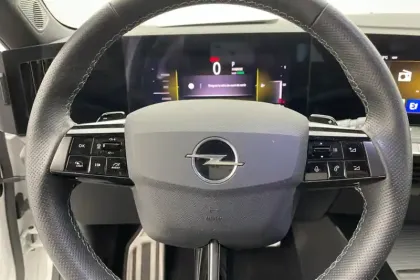 Photo 40 Opel Astra  Hybride Rechargeable 225 ch BVA8