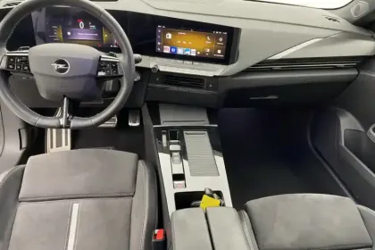 Photo 39 Opel Astra  Hybride Rechargeable 225 ch BVA8