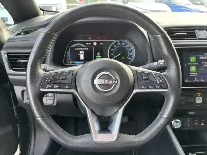 Photo 104 Nissan Leaf  Electrique 40kWh