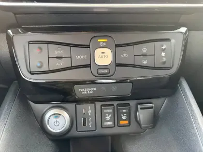 Photo 26 Nissan Leaf  Electrique 40kWh