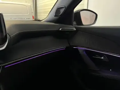 Photo 24 Peugeot 2008  Hybrid 145 e-DCS6