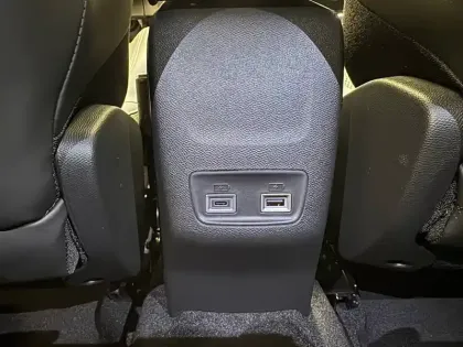 Photo 6 Peugeot 2008  Hybrid 145 e-DCS6