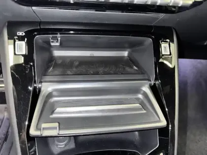 Photo 7 Peugeot 2008  Hybrid 145 e-DCS6