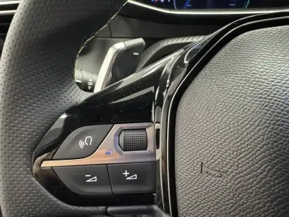 Photo 12 Peugeot 2008  Hybrid 145 e-DCS6