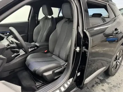 Photo 3 Peugeot 2008  Hybrid 145 e-DCS6