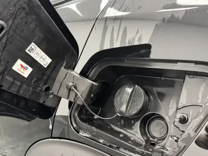 Photo 21 Peugeot 2008  Hybrid 145 e-DCS6