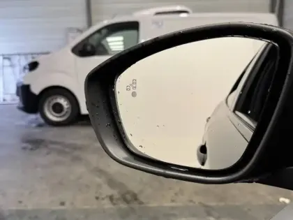 Photo 19 Peugeot 2008  Hybrid 145 e-DCS6