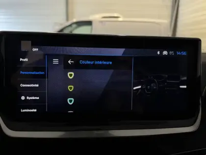 Photo 26 Peugeot 2008  Hybrid 145 e-DCS6