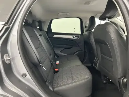 Photo 24 Renault Arkana  E-Tech 145 - 21B