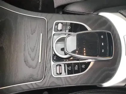 Photo 6 Mercedes Classe C  200 d 9G-Tronic