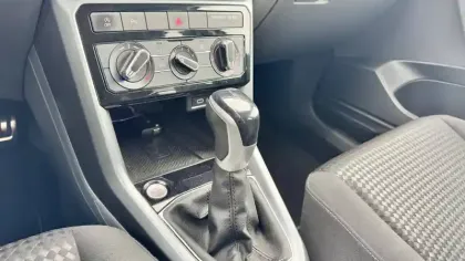 Photo 24 Volkswagen T-cross  1.0 TSI 110 Start/Stop DSG7